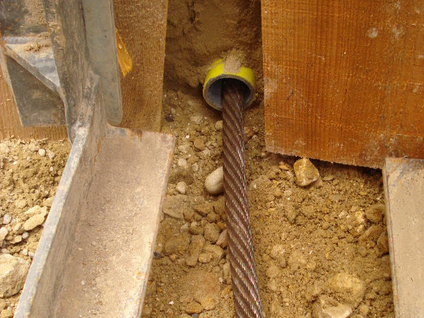 Zugseil im Altrohr, pulling cable in old pipe © TERRA AG, Reiden, Switzerland